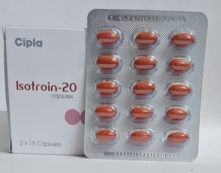 イソトレチノイン 20mg 30カプセル（イソトロイン）